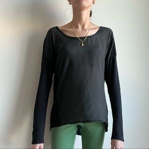 MIECHEAL STARS LONG SLEEVE BLACK BLOUSE 
size: OS | relaxed fit